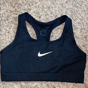 Nike women’s pro classic Swoosh Sport bra NEW